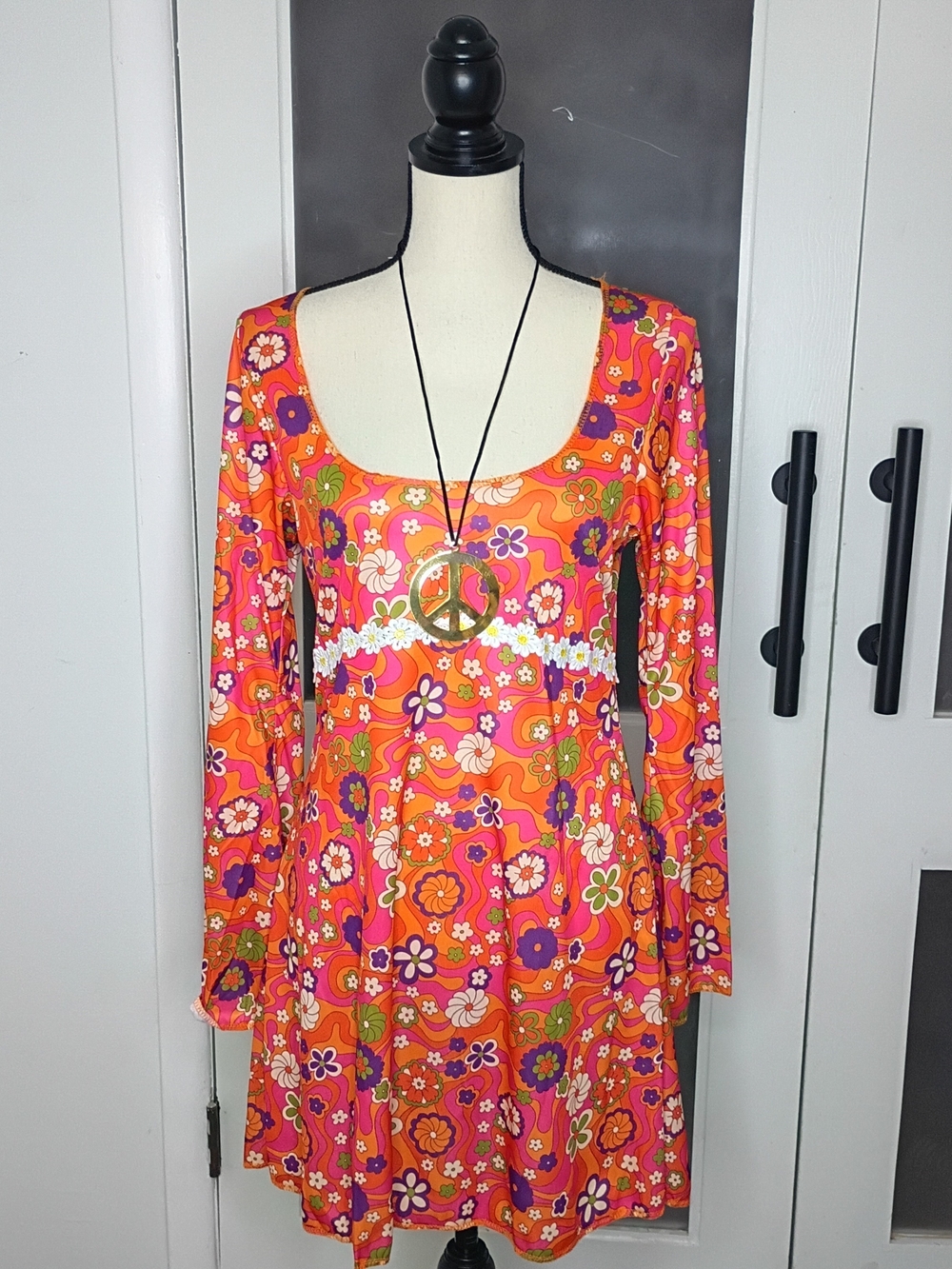 NWT Hippy Floral Mini Dress Costume W/ Fringe Leg Warmers & Accessories M/L - Picture 3 of 6
